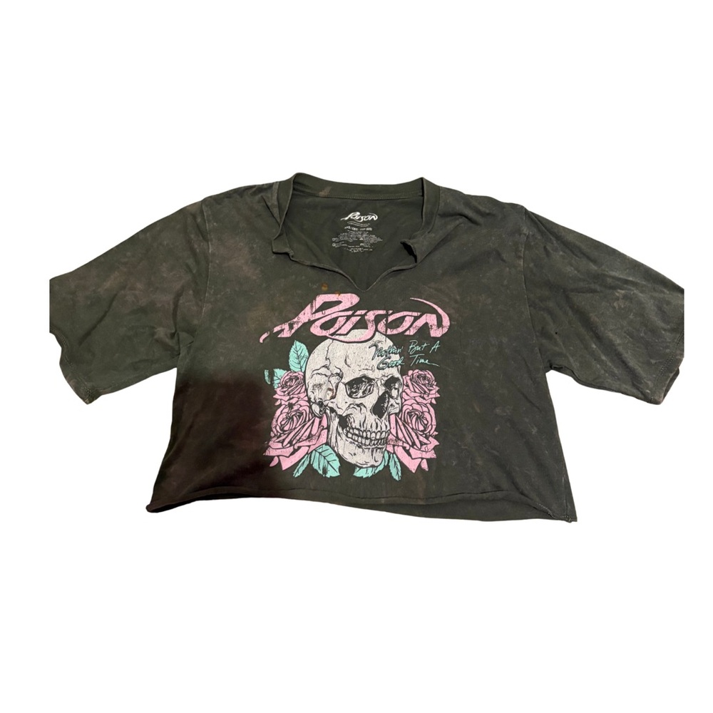 Edgy Skull and Rose Graphic Crop Top